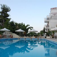 Hotel Olympion Melathron-Platamon-Olympská riviéra- letecký zájazd CK TURANCAR-bazén