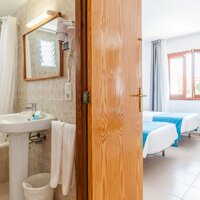 Malorka - BlueSea Grand Playa - kúpelňa 