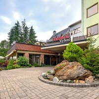 Hotel Termál - hlavná budova - indivudálny zájazd CK Turancar - Slovensko, Vyhne