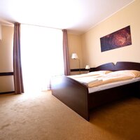 Hotel Impozant - superior izba - individuálny zájazd CK Turancar - Slovensko, Valča