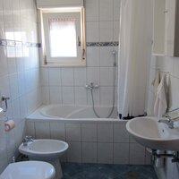 Vila Mirna - kúpelňa - autobusový zájazd CK Turancar - Chorvátsko - Omiš Duče