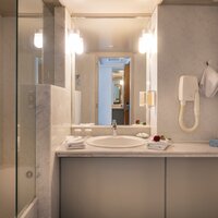 Hotel Aquila Porto Rethymno-kúpeľňa-letecký zájazd CK Turancar-Kréta-Anissaras