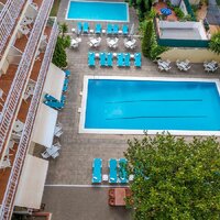 Hotel Checkin Pineda - bazén - letecký zájazd CK Turancar, Španielsko, Pineda de Mar