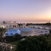 Hotel Sunshine Crete beach-nočný pohľad-letecký zájazd CK Turancar-Kréta