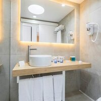 Labranda Alyssa Suite Hotel - kúpeľňa - letecký zájazd CK Turancar - Lanzarote, Playa Blanca