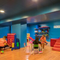 Calella Palace - mini klub - letecký zájazd CK Turancar, Calella, Costa Brava, Španielsko