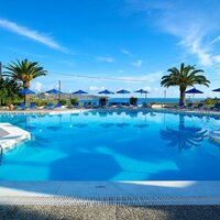Hotel Elefteria - hotelový bazén - letecký zájazd CK Turancar - Kréta, Agia Marina