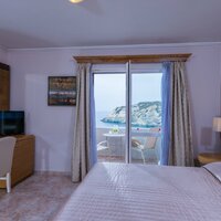 Hotel Athina Palace - izba štandard - letecký zájazd CK Turancar - Kréta, Mades