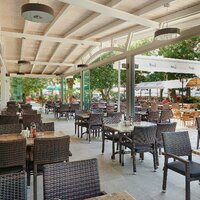 Hotel Paradise- Bulharsko - letecky a autokarový zájazd - Pomorie s CK Turancar- reštaurácia vonkajšia