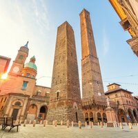 Poznávacie zájazdy CK Turancar, Bologna a San Maríno s kúpaním, Bologna, Due Torri (Dve veže)