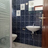 Apartmány Neda - kúpeľňa - autobusový zájazd CK Turancar - Omiš, Duče