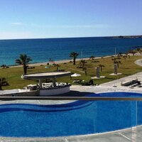 Amphora Hotel Suites - bazén - letecký zájazd CK Turancar - Cyprus, Paphos