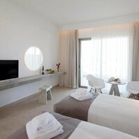 Amphora Hotel Suites - izba - letecký zájazd CK Turancar - Cyprus, Paphos