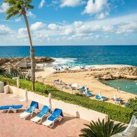 Cynthiana Beach Hotel - pláž - letecký zájazd CK Turancar - Cyprus, Paphos