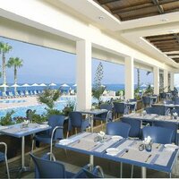 Cynthiana Beach Hotel - snack bar - letecký zájazd CK Turancar - Cyprus, Paphos