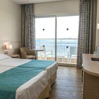 Cynthiana Beach Hotel - izba - letecký zájazd CK Turancar - Cyprus, Paphos