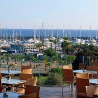 St.Raphael Resort - terasa baru s výhľadom na more - letecký zájazd CK Turancar - Cyprus, Limassol