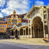 CK Turancar, autobusový poznávací zájazd, Zlatý český trojuholník, Karlovy Vary, centrum mesta