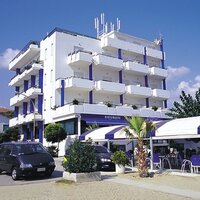 Hotel Sunrise - autobusový zájazd CK Turancar (San Benedetto del Tronto - Palmová riviéra)