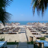 Hotel Rinia Albánsko Durres - pláž - letecký zájazd CK Turancar