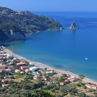 Grécko - Korfu - Hotel Mayor La Grotta Verde -  pláž v Agios Gordis