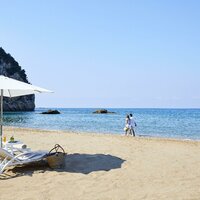 Grécko - Korfu -  Hotel Mayor La Grotta Verde - pláž