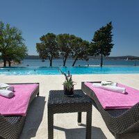 Hotel Adriatic - bazén - autobusový zájazd CK Turancar - Chorvátsko - Biograd na Moru