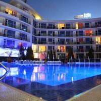 Hotel Queen Nelly -bazén, letecký a autobusový zájazd CK Turancar - Bulharsko , Primorsko