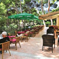 hotel Biokovka - terasa - autobusový zájazd CK Turancar - Chorvátsko - Makarska
