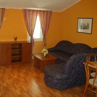 Vila Dalmacija - obývacia časť apartmán 2+2 - autobusový zájazd CK Turancar - Chorvátsko - Makarska