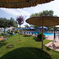 Hotel Sun Beach-Platamonas-Olympská riviéra-letecký zájazd CK Turancar-záhradný areál