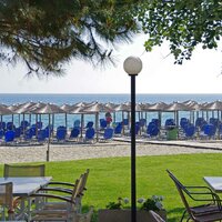 Hotel Sun Beach-Platamonas-Olympská riviéra-pláž a beach bar-letecký zájazd CK Turancar-pláž