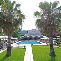 Hotel Sun Beach-Platamonas-Olympská riviéra-letecký zájazd CK Turancar-bazén, záhrada