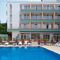 Hotel Onyx - bazén - autobusový a letecký zájazd CK Turancar - Bulharsko, Kiten