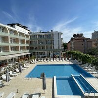 Hotel Onyx - autobusový a letecký zájazd CK Turancar - Bulharsko, Kiten - hotel s bazenom
