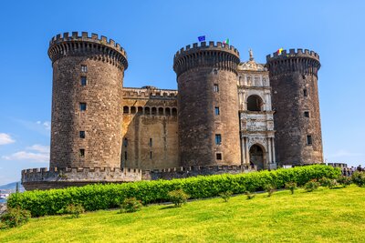 CK Turancar, autobusový poznávací zájazd, Kampánia s pobytom pri mori, Neapol, castel Nuovo