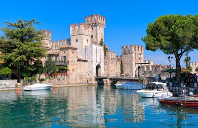 CK Turancar, autobusový poznávací zájazd, Okruh severným Talianskom, Sirmione, hrad Scalinger