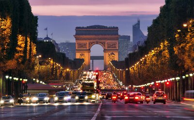 CK Turancar, autobusový poznávací zájazd, Paríž - perla na Seine, Víťazný oblúk