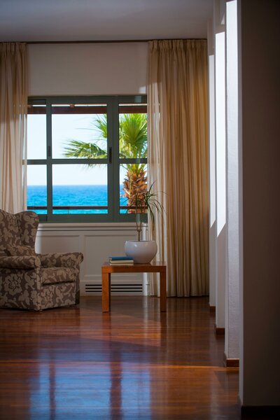 Grécko - Kréta - Hotel Bella beach-izba s výhľadom na more-letecký zájazd CK Turancar-Kréta-Anissaras
