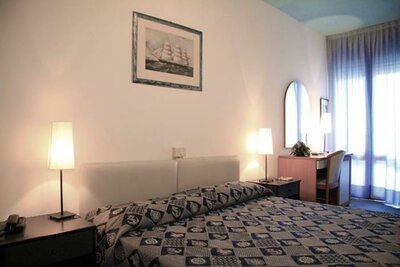 Hotel Alemagna s bazénom v BIBIONE - Taliansko, Severný Jadran, CK TURANCAr zájazdy autobusovou a individuálnou dopravou