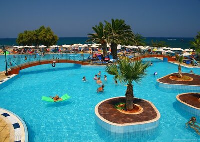 Hotel Eri Beach & Village - bazén - letecký zájazd CK Turancar - Kréta, Hersonissos