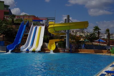 Grécko - Kréta - Hotel Eri beach-bazén-šmykľavky