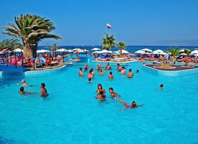 Hotel Eri Beach & Village - bazén - letecký zájazd CK Turancar - Kréta, Hersonissos