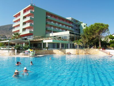 Grécko - Kréta - Hotel Eri beach-bazén-exteriér