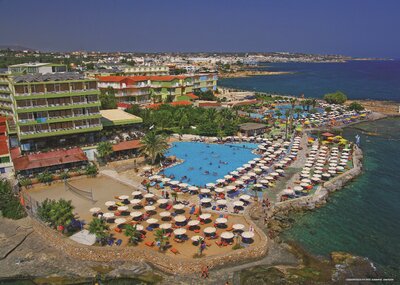 Hotel Eri Beach & Village - letecký záber - letecký zájazd CK Turancar - Kréta, Hersonissos