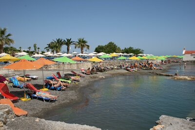 Hotel Eri Beach & Village - pláž - letecký zájazd CK Turancar - Kréta, Hersonissos