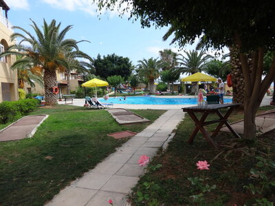 Grécko - Kréta - Hotel Talea beach - záhrada