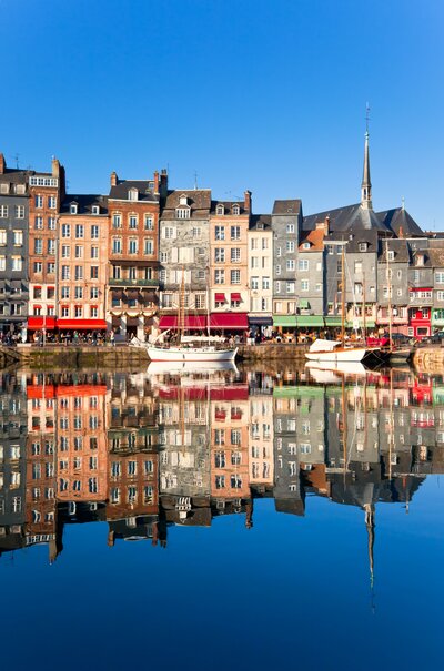 Autobusový poznávací zájazd Francúzsko Normandia a Bretónsko Honfleur