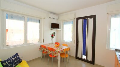 Apartmány Stella s klimatizáciou - zájazd autobusovou alebo individuálnou dopravou do BIBIONE