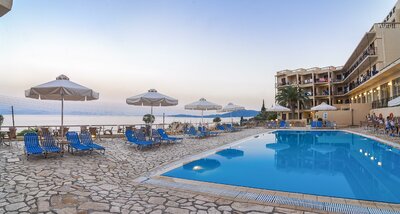 Grécko - Korfu - Hotel Belvedere - bar